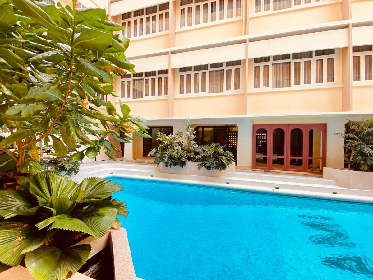 Miami Hotel Bangkok - Sha Plus Exterior photo